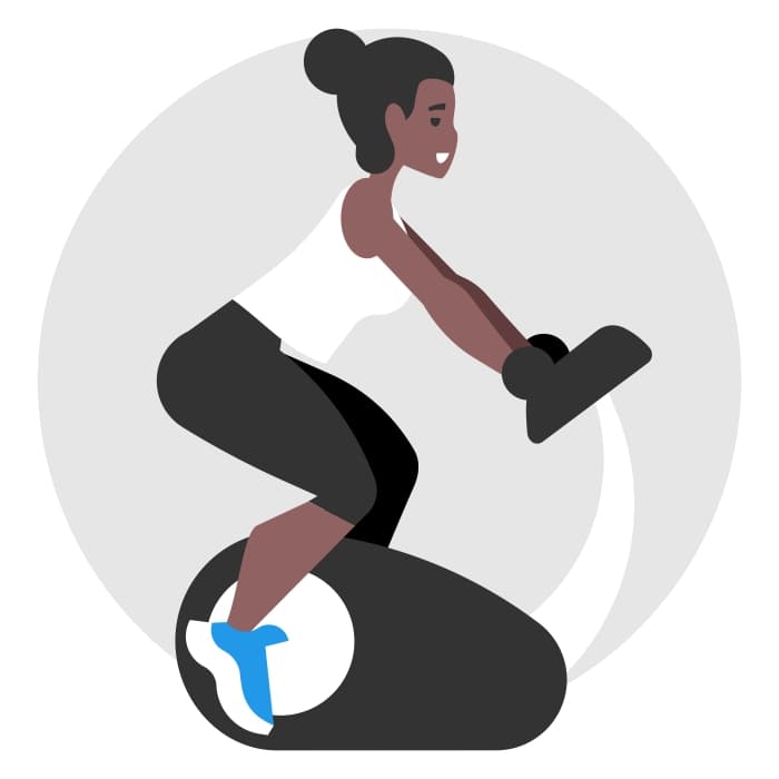 Ragazza che si esercita in palestra